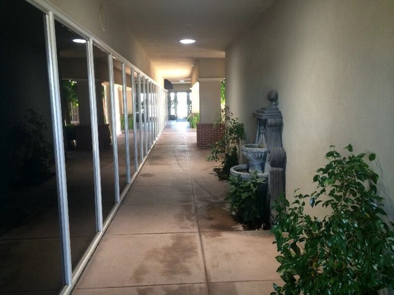 More Photos Of 3100 19th St, Bakersfield Office For Lease