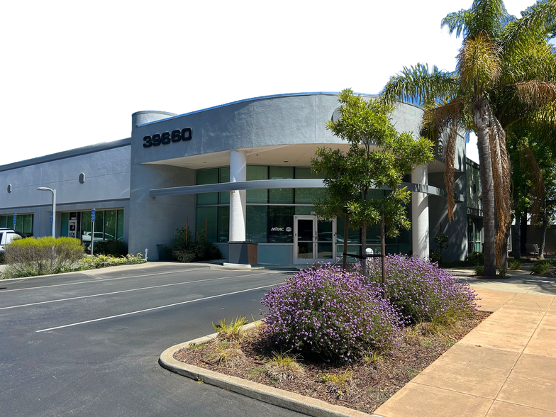More Photos Of 39660-39684 Eureka Dr, Newark Light Manufacturing For Lease