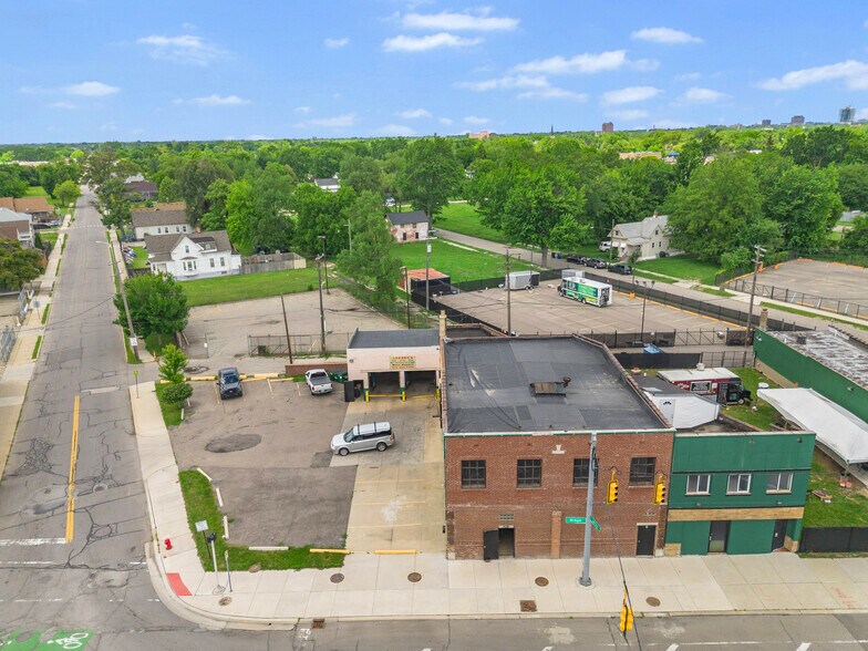 Primary Photo Of 5536 Michigan Ave, Detroit Auto Repair For Sale