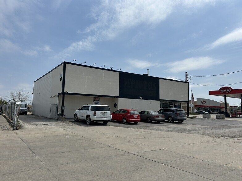 More Photos Of 4425 S 4429 S 84th St, Omaha Warehouse For Sale