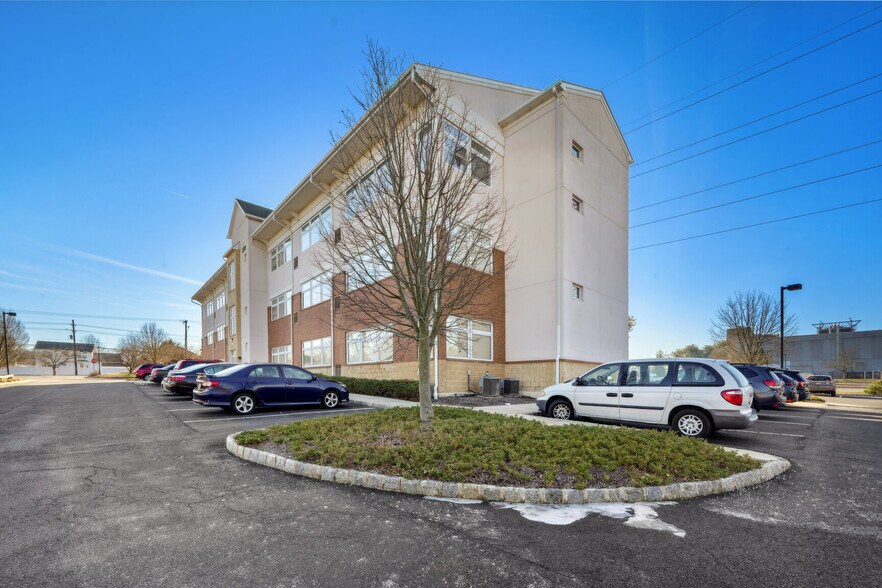 More Photos Of 1374 Whitehorse Hamilton Square Rd, Hamilton Medical For Sale