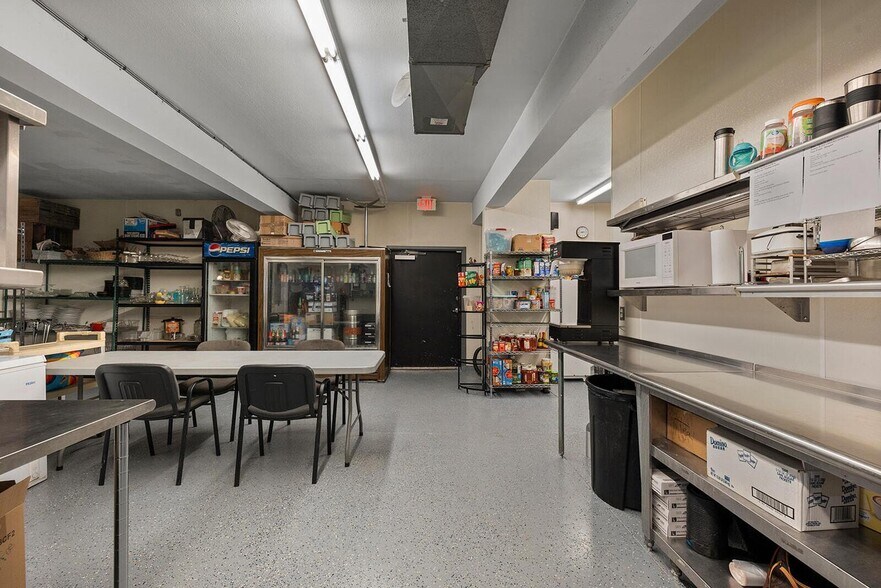 More Photos Of 381 W Guin Rd, Nixa Lodge Meeting Hall For Sale