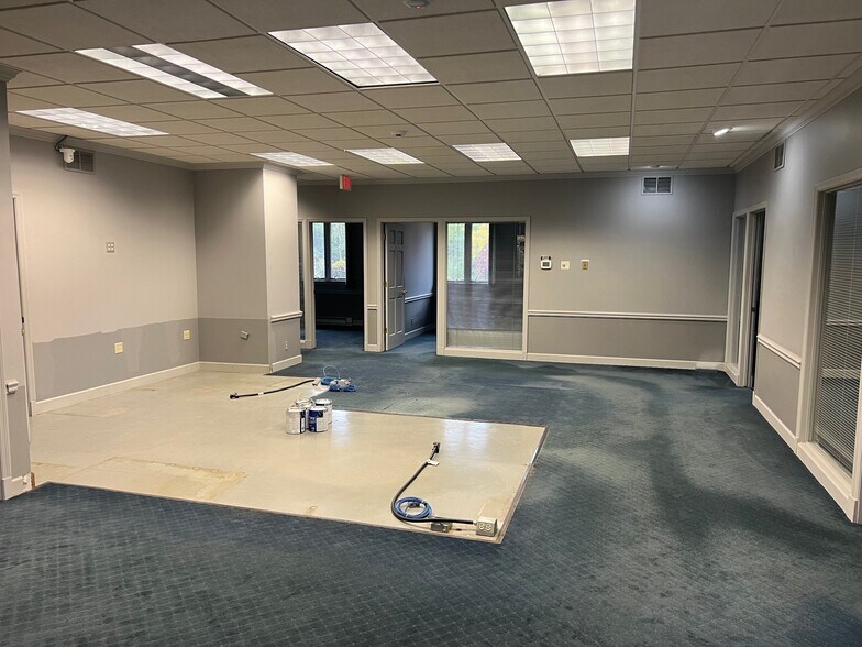 More Photos Of 5525 Green Bay Rd, Kenosha Office For Lease