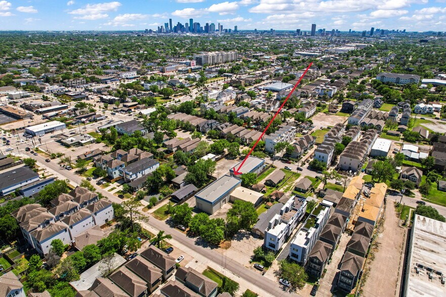 More Photos Of 901 W 18th St, Houston Warehouse For Sale