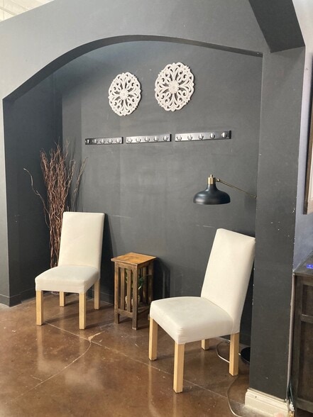 More Photos Of 2525 W Bethany Rd, Sycamore Office For Sale