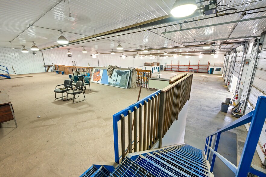 More Photos Of 501077 RR13 Airport Rd, Lloydminster Warehouse For Lease
