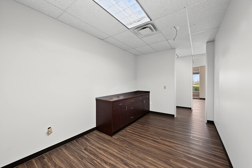 More Photos Of 10845 Strang Rd, La Porte Warehouse For Lease