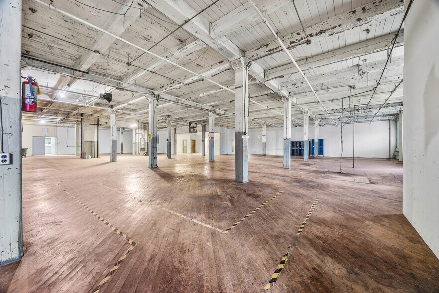 More Photos Of 39-49 St Bridgets Dr, Rochester Manufacturing For Lease