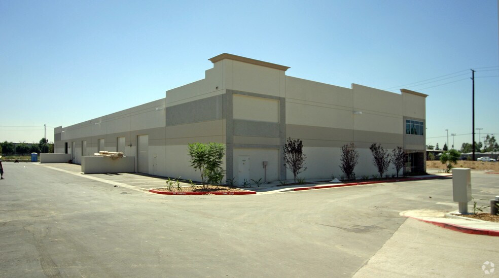 More Photos Of 8423 Rochester Ave, Rancho Cucamonga Warehouse For Lease