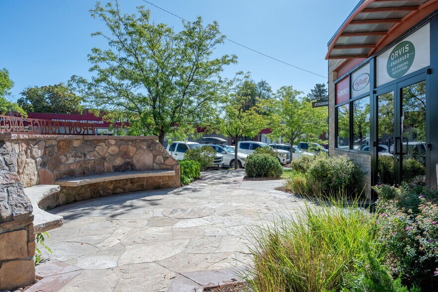 More Photos Of 2344 Pearl St, Boulder General Retail For Sale