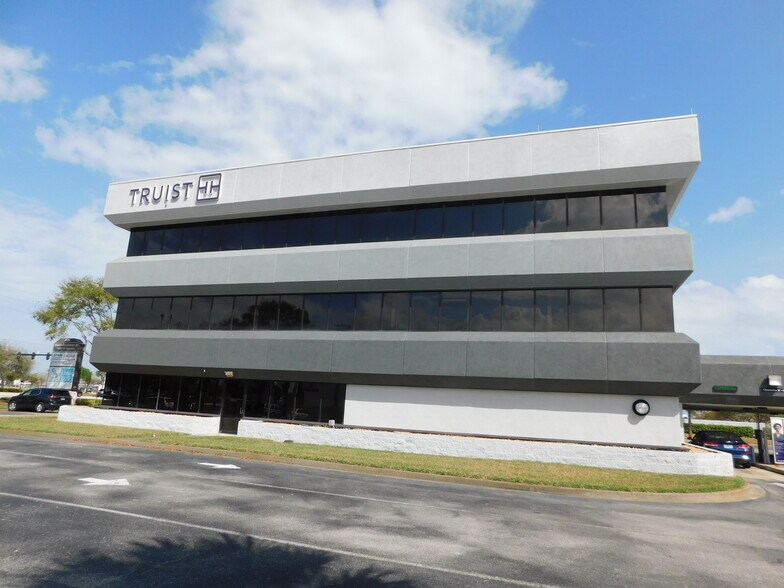 More Photos Of 775 E Merritt Island Causway, Merritt Island Medical For Lease