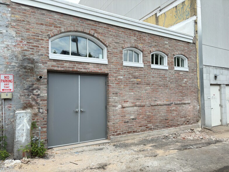 More Photos Of 305 Main St, Little Rock Storefront Retail Office For Lease