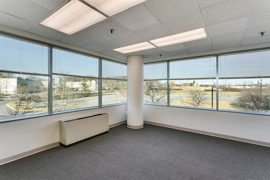 More Photos Of 4041 Powder Mill Rd, Beltsville Office Residential For Lease