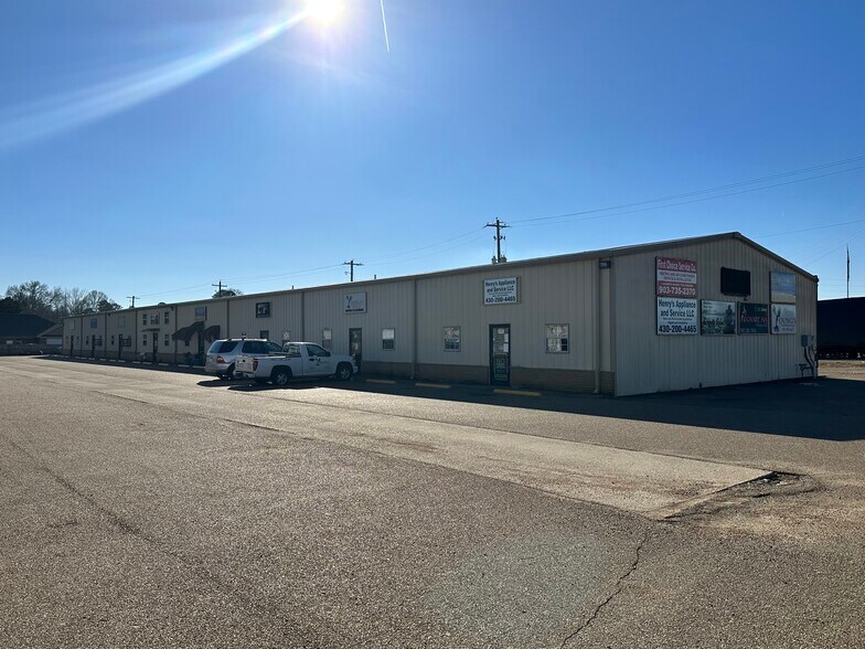 More Photos Of 4103 Kramer Ln, Texarkana Warehouse For Lease