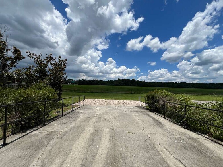 More Photos Of 11734 Jefferson Rd, Thonotosassa Schools For Sale
