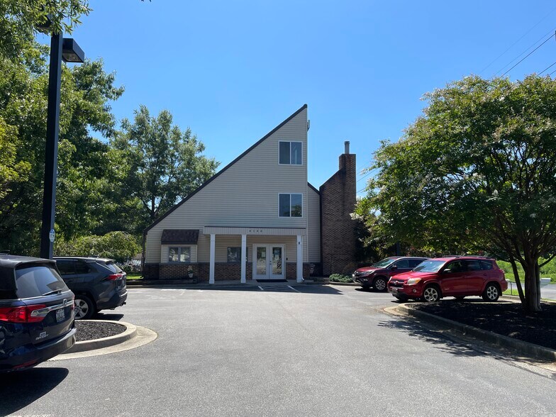 More Photos Of 4140 Crain Hwy, Waldorf Office For Sale