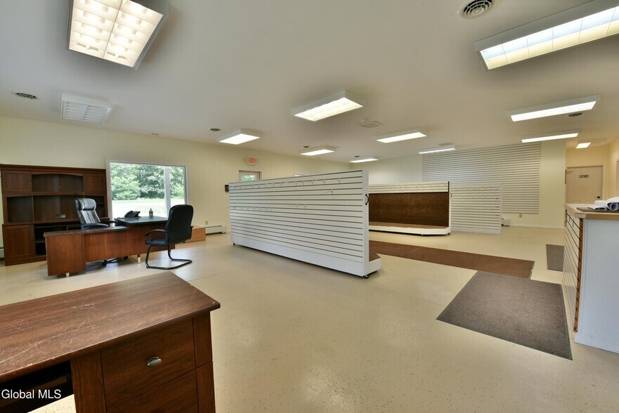 More Photos Of 410 Ridge Rd, Broadalbin Freestanding For Sale