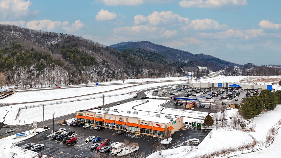 More Photos Of 110 Rocky Bottom Dr, Unicoi Storefront For Lease