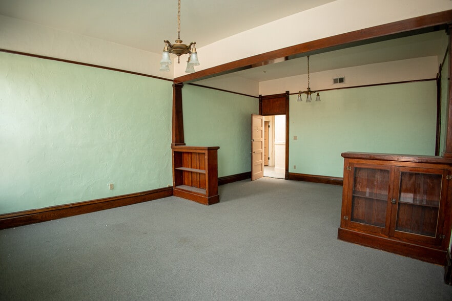 More Photos Of 301 E Park Ave, Anaconda Storefront Retail Office For Sale