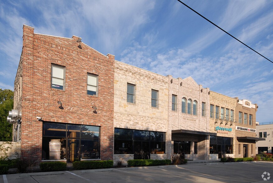 More Photos Of 933 Studewood St, Houston Office For Lease