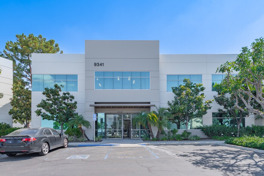 More Photos Of 9341 Irvine Blvd, Irvine Light Distribution For Lease