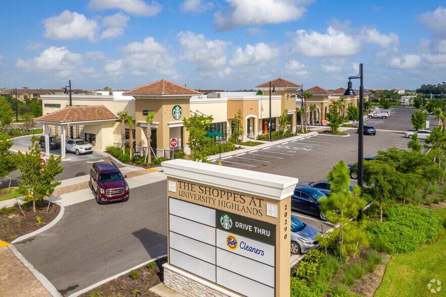 Primary Photo Of 19533 Highland Oaks Dr, Estero General Retail For Lease