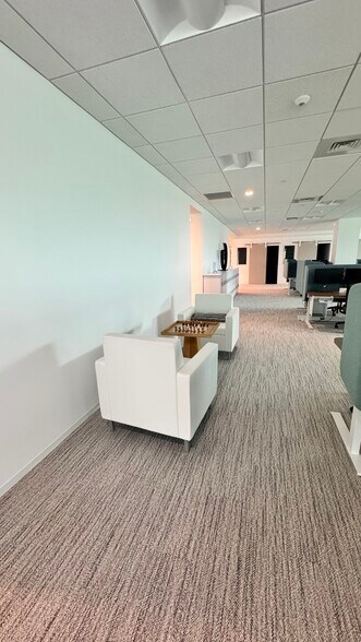 More Photos Of 350 W Cedar St, Pensacola Office Residential For Lease