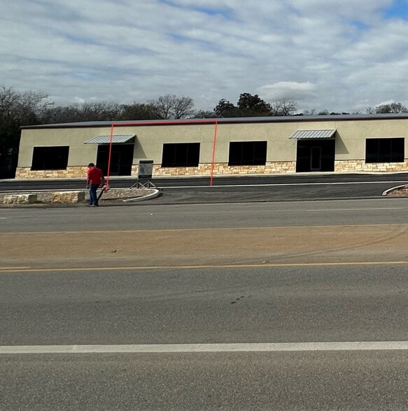 More Photos Of 3556 FM 78, McQueeney Warehouse For Lease