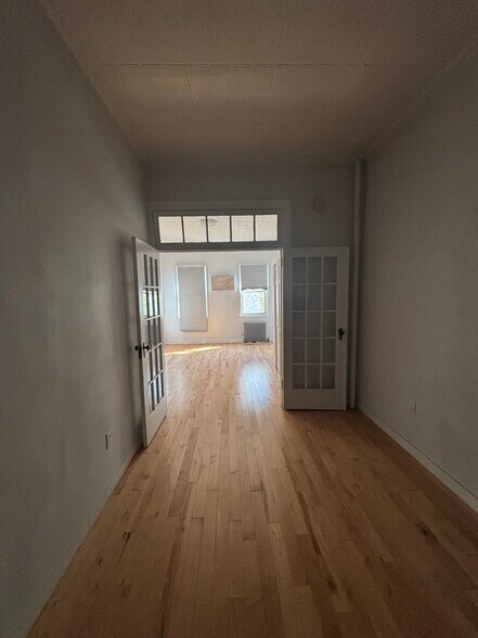 More Photos Of 395 Manhattan Ave, New York Apartments For Sale