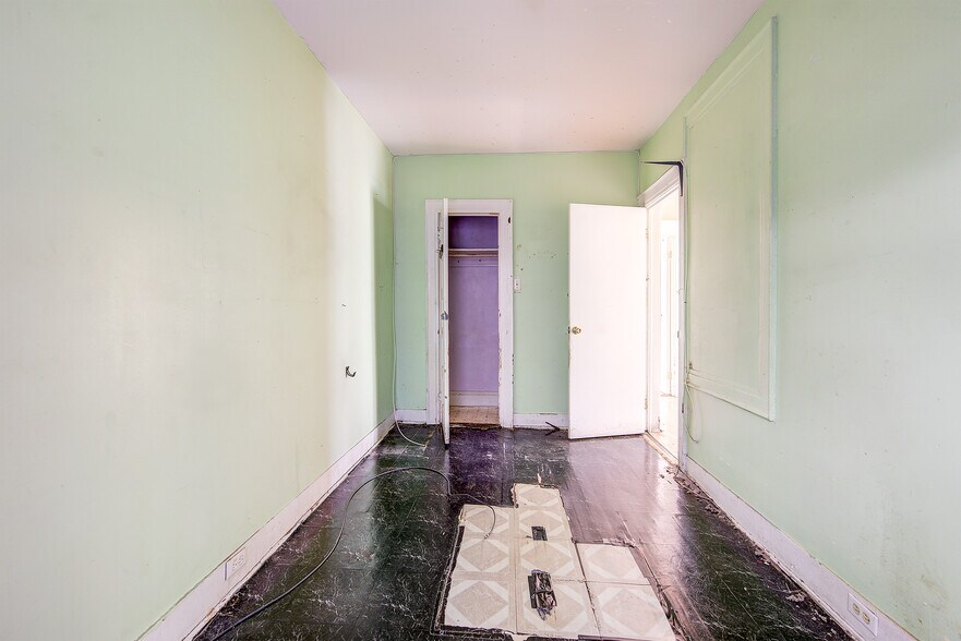 More Photos Of 1701 Gates Ave, Ridgewood Apartments For Sale