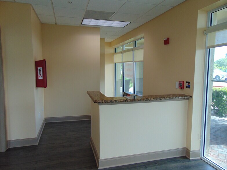 More Photos Of 2512 N Federal Hwy, Delray Beach Self Storage For Lease