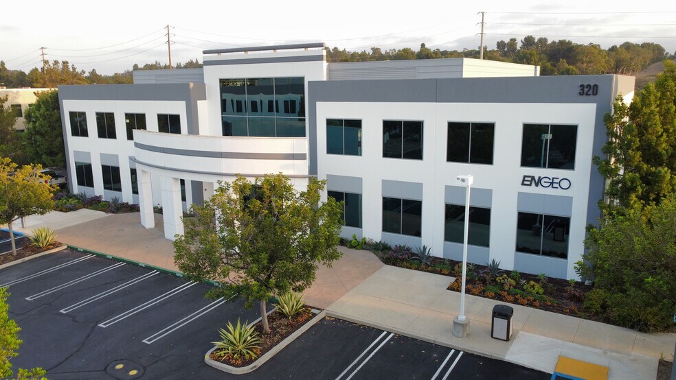 More Photos Of 320 Goddard Way, Irvine Loft Creative Space For Sale