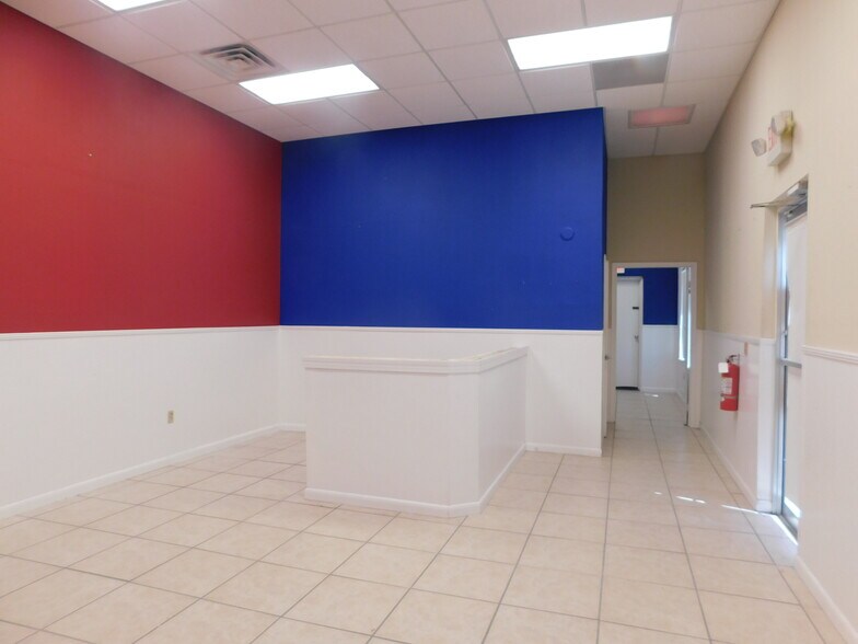 More Photos Of 5070 Industry Dr, Melbourne Manufacturing For Lease