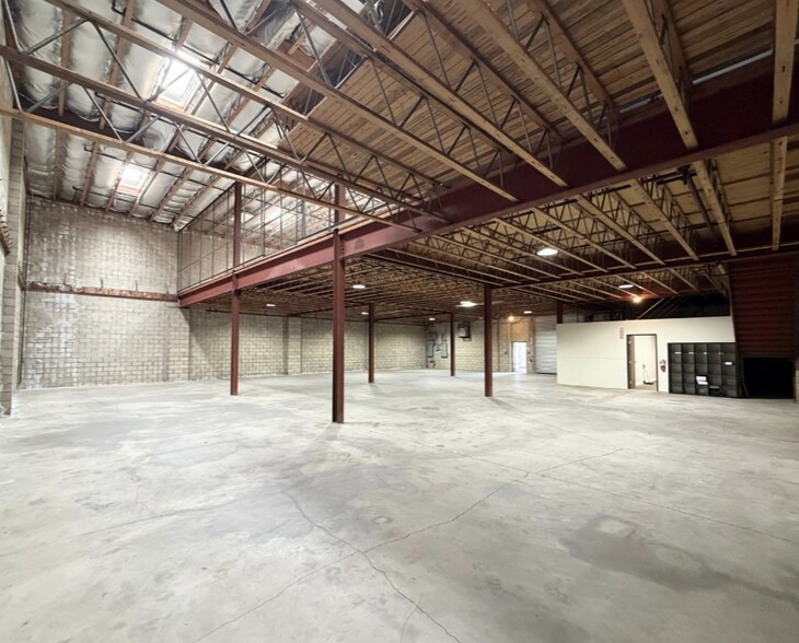 More Photos Of 9517 Gidley St, Temple City Manufacturing For Lease