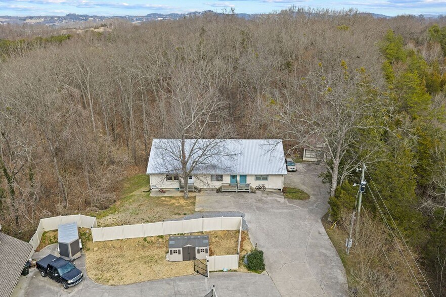 More Photos Of 324 Hopson St, Sevierville Apartments For Sale