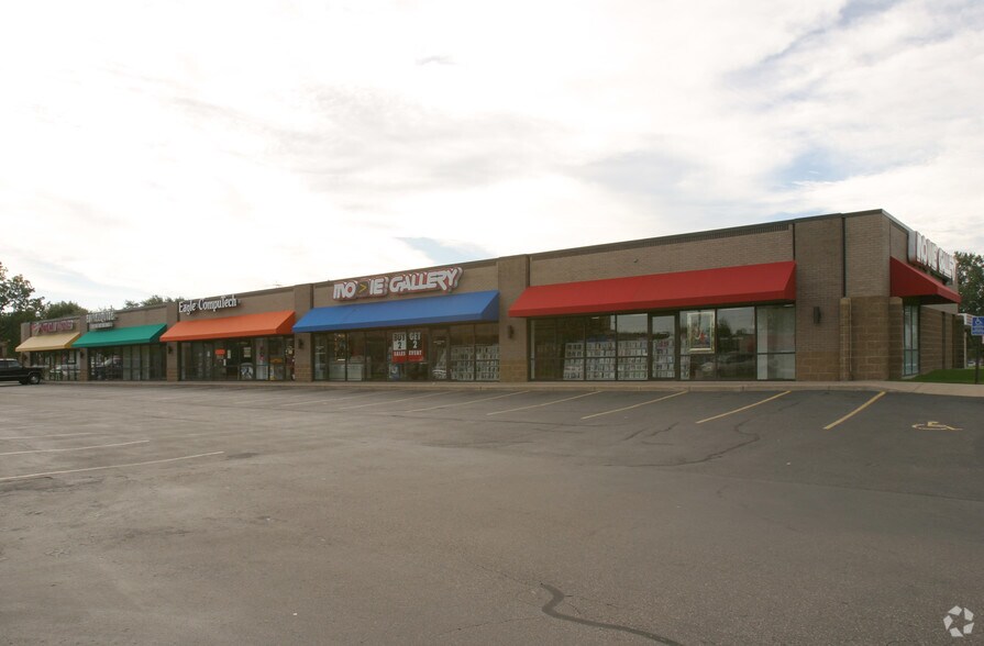 More Photos Of 1021-1101 Geneva Ave N, Oakdale General Retail For Lease