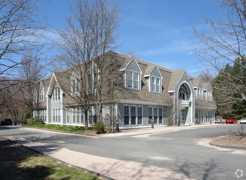 More Photos Of 111 Simsbury Rd, Avon Medical For Lease