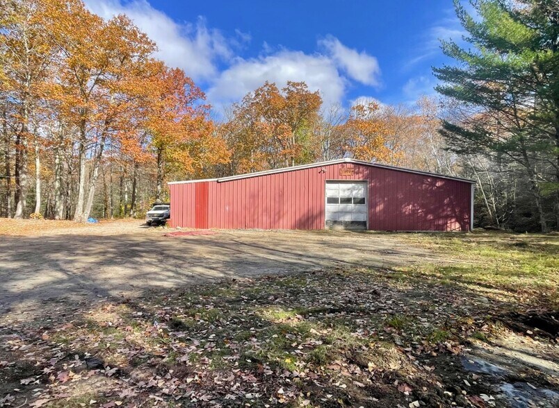 More Photos Of 45 Hoppen Rd, New Hartford Industrial For Lease