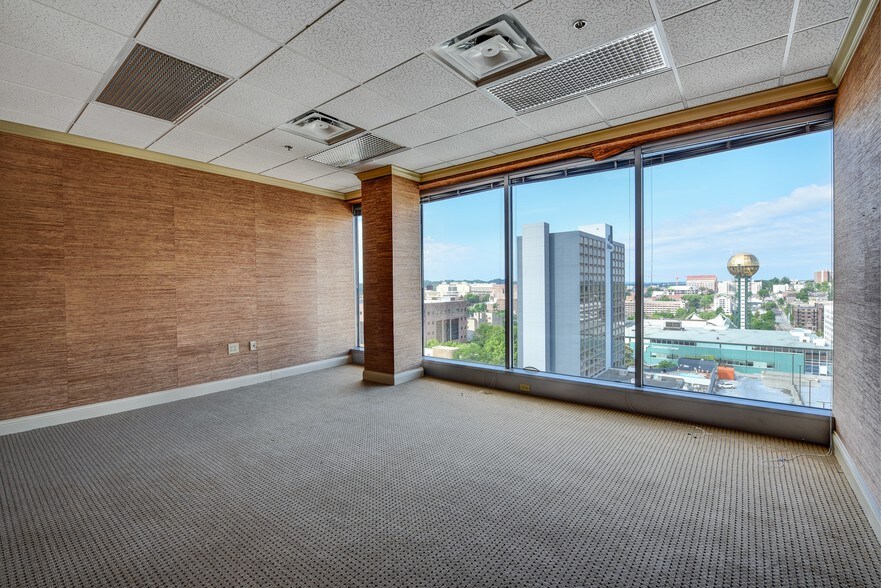 More Photos Of 607 Market St, Knoxville Office For Lease