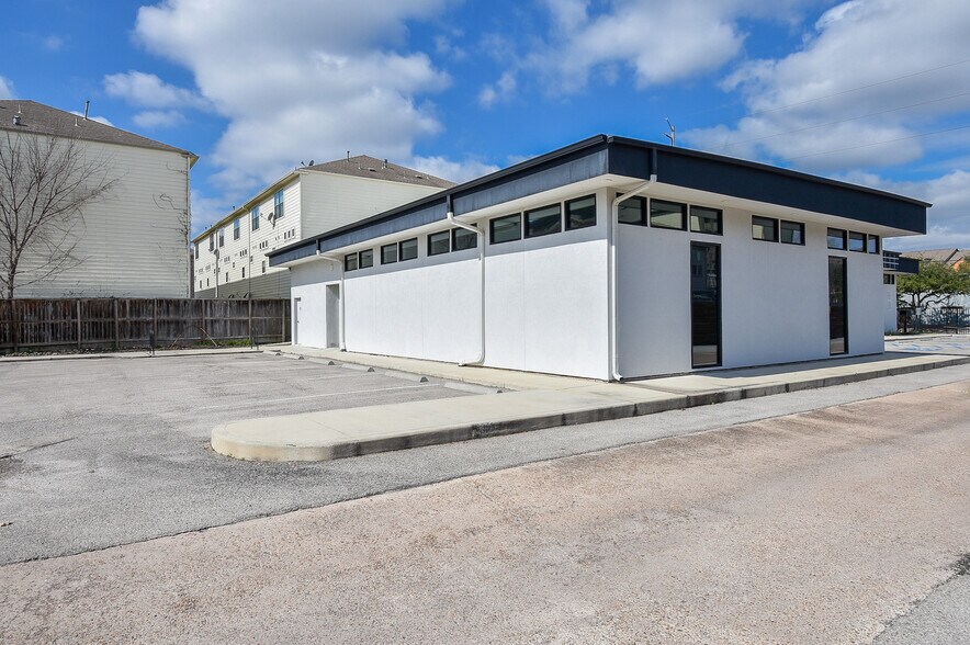 More Photos Of 8703 Meadowcroft Dr, Houston Medical For Lease