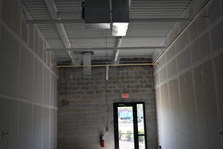 More Photos Of 3370 Rouse Rd, Orlando Storefront For Sale