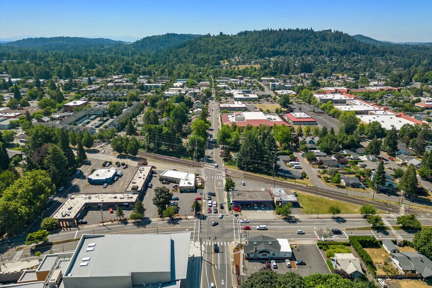 More Photos Of 1005 N Main Ave, Gresham Office For Sale