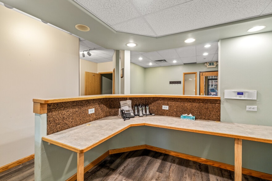More Photos Of 505 Anglers Dr, Steamboat Springs Medical For Sale