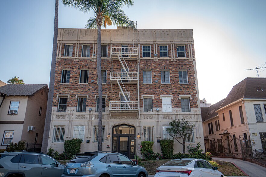 More Photos Of 621 S Dunsmuir Ave, Los Angeles Apartments For Sale