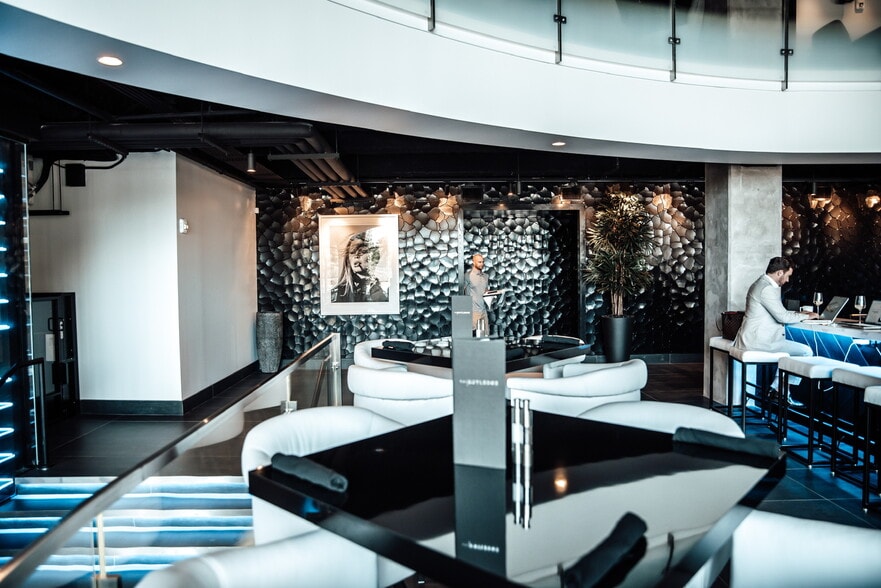 More Photos Of 151 1St Ave S, Nashville Restaurant For Sale
