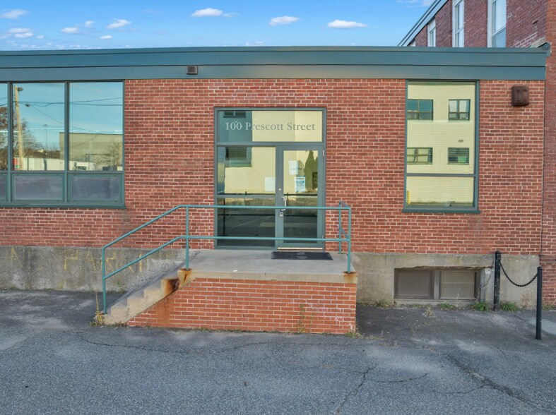 More Photos Of 100 Prescott St, Worcester Warehouse For Lease