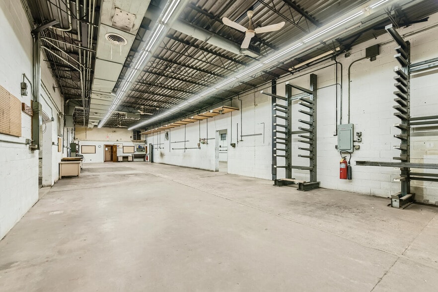 More Photos Of 2950-2958 Leavitt st, Chicago Warehouse For Sale