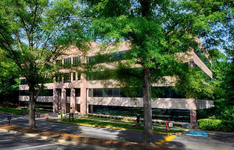 More Photos Of 1900 International Park Dr, Birmingham Office For Lease