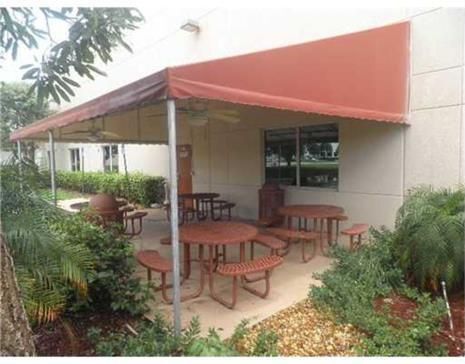 More Photos Of 6691 N Nob Hill Rd, Fort Lauderdale Office For Sale