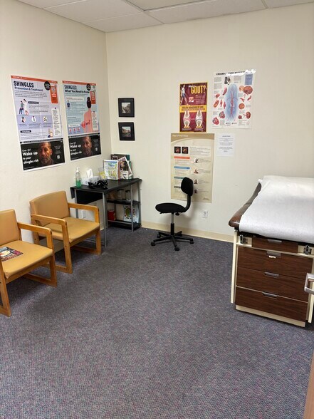 More Photos Of 2002 N Stockton Hill Rd, Kingman Medical For Lease